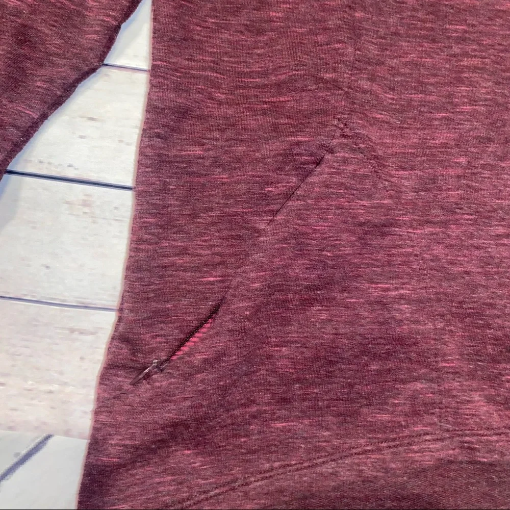 Avalanche sweatshirt size small - Picture 2 of 4